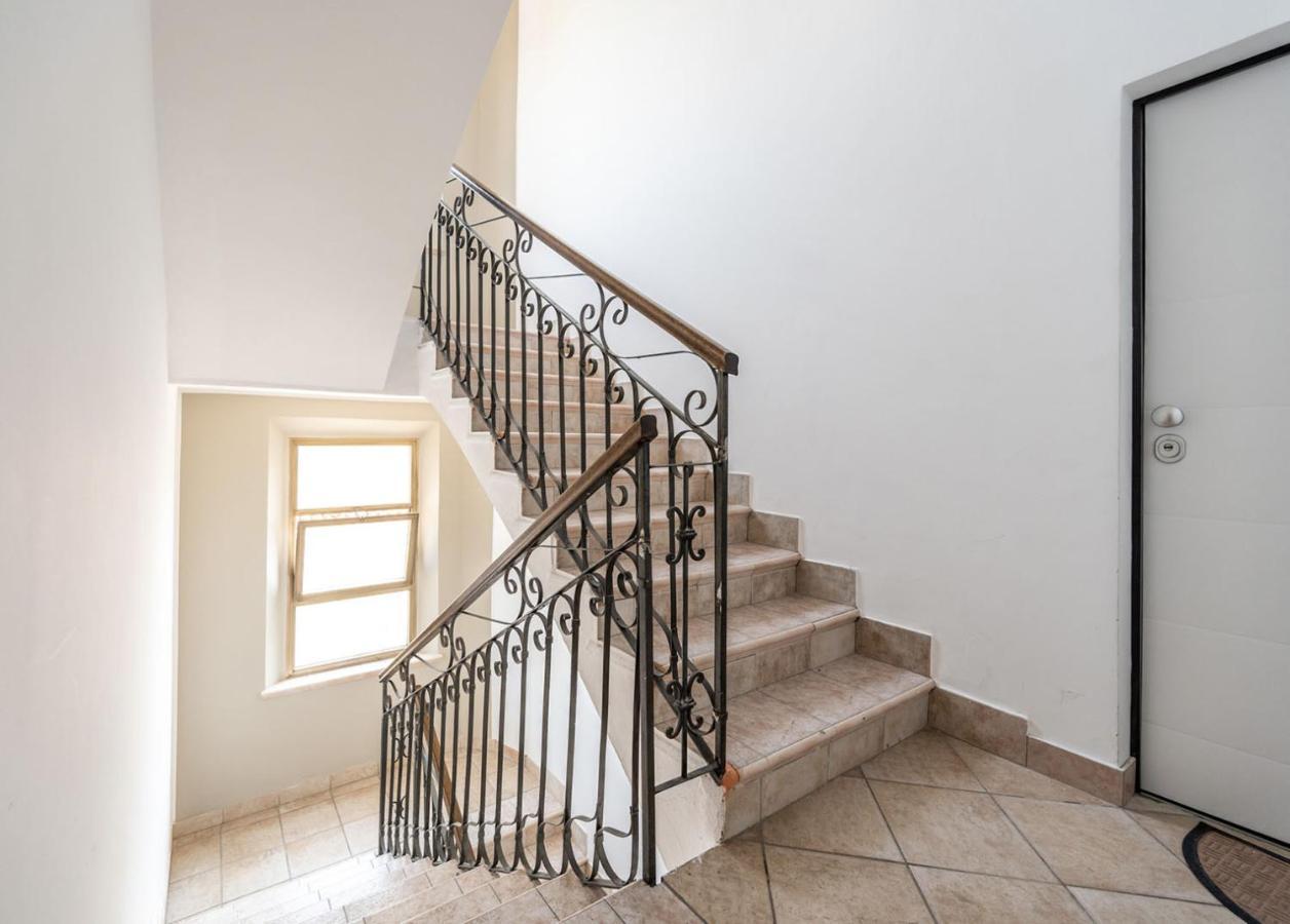 Emilia Suite Essence Modena Luaran gambar