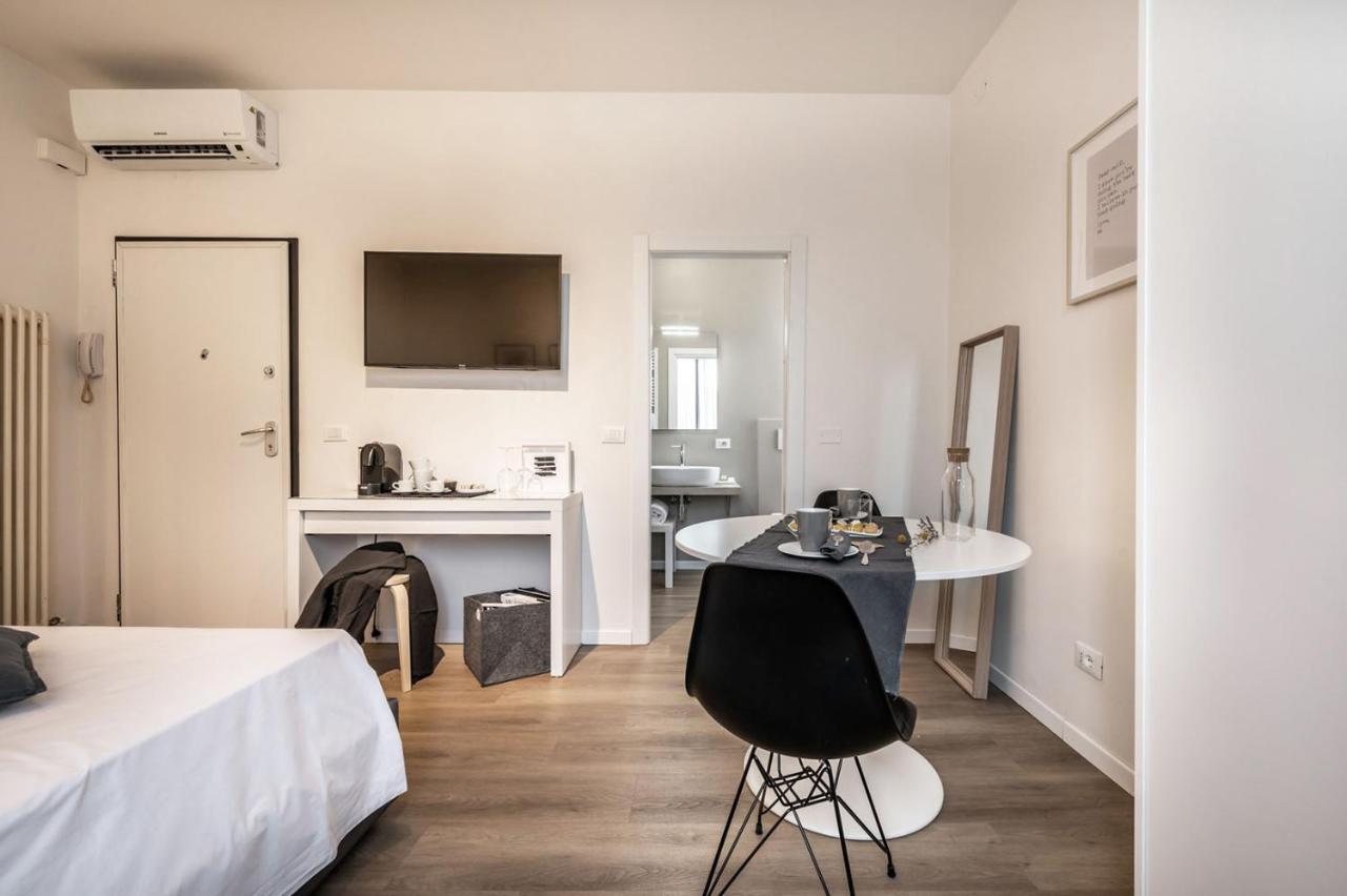 Emilia Suite Essence Modena Luaran gambar
