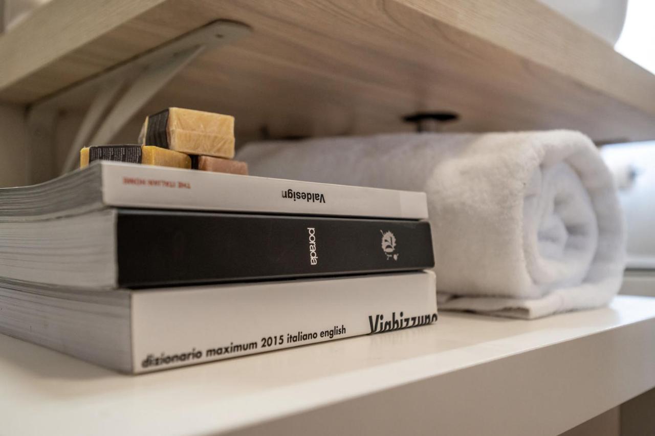 Emilia Suite Essence Modena Luaran gambar